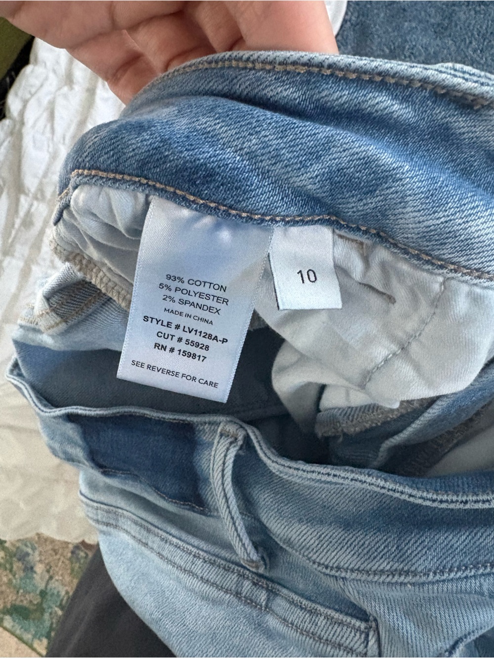 ARULA High Waisted Light Wash Denim - Crop Frayed Hem - Picture 4 of 6